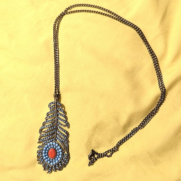 Long Feather Necklace - Picture 3 of 4